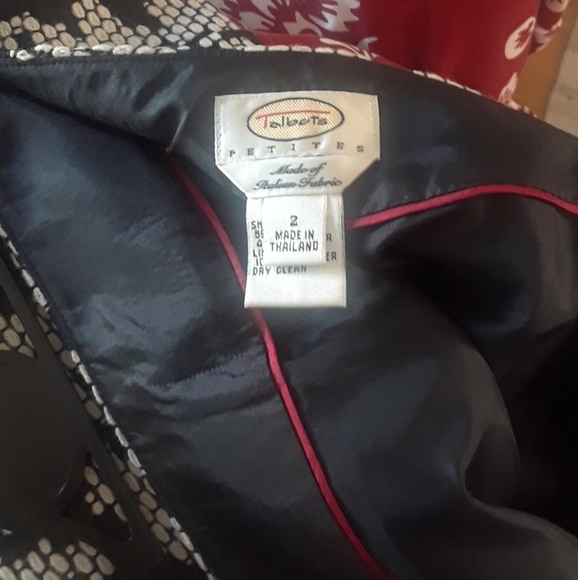 Talbots classic wool skirt in Houndstooth pattern. - Picture 2 of 3